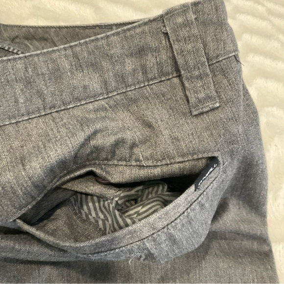 O'Neill Mens  Relaxed Fit Chino Shorts Dark Gray Size 31 - Picture 6 of 12